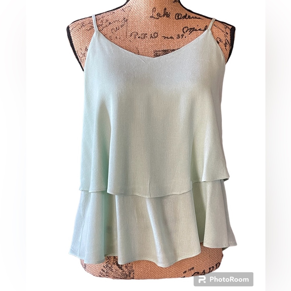 Emmelle Small Mint Green Rayon Layered Shell NWT